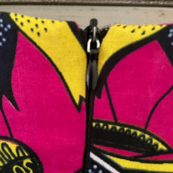 Dress/African - Picture 11 of 16